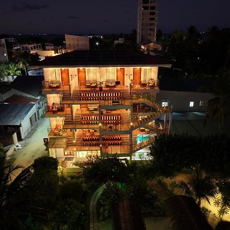 รีฟ เอดจ์ ทุลุสดู Hotel Thulusdhoo ภายนอก รูปภาพ