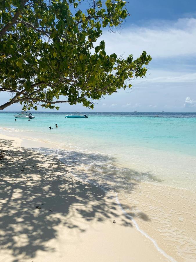 รีฟ เอดจ์ ทุลุสดู Hotel Thulusdhoo ภายนอก รูปภาพ
