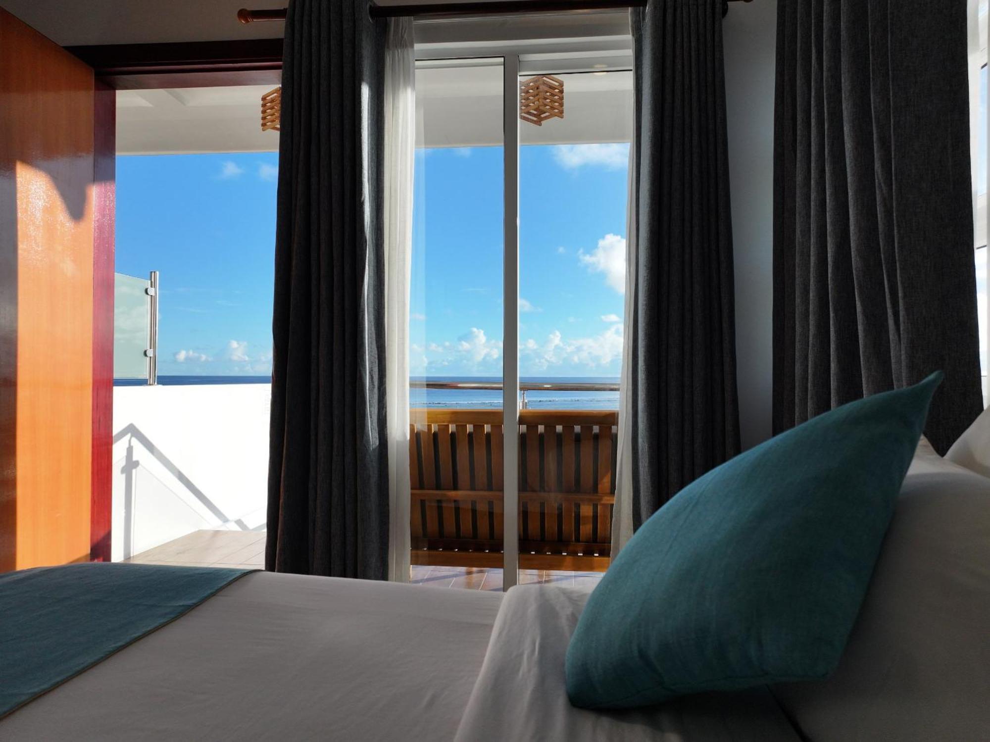 รีฟ เอดจ์ ทุลุสดู Hotel Thulusdhoo ภายนอก รูปภาพ