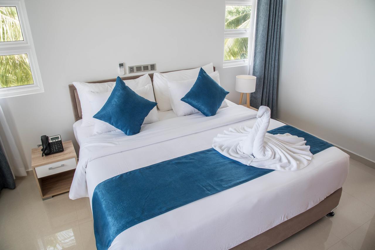 รีฟ เอดจ์ ทุลุสดู Hotel Thulusdhoo ภายนอก รูปภาพ